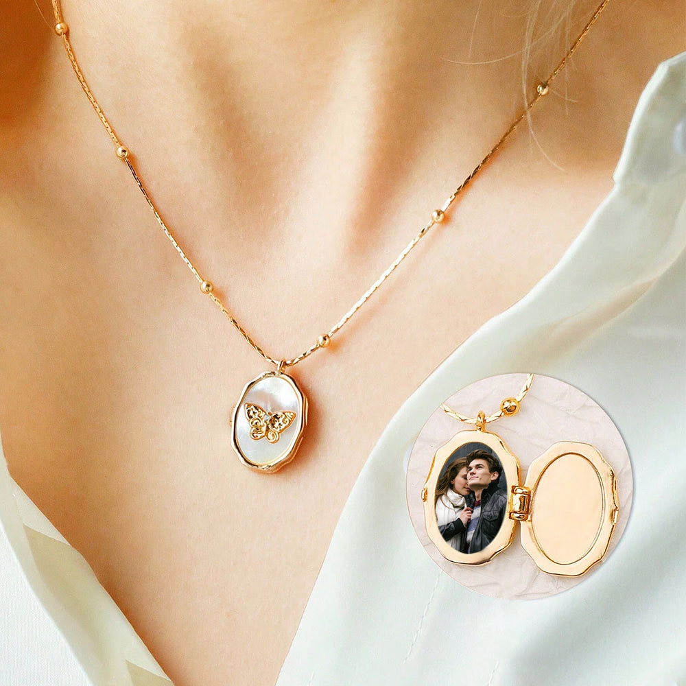 Customized 1/2 Photo Necklace  - Custom Photo Book 评论和价格